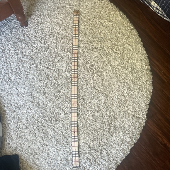 Tan Burberry belt - Picture 2 of 4